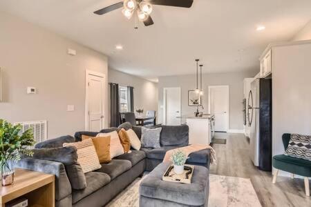 New Build 5 Min To Broadway Sleeps 10 Villa Nashville Luaran gambar